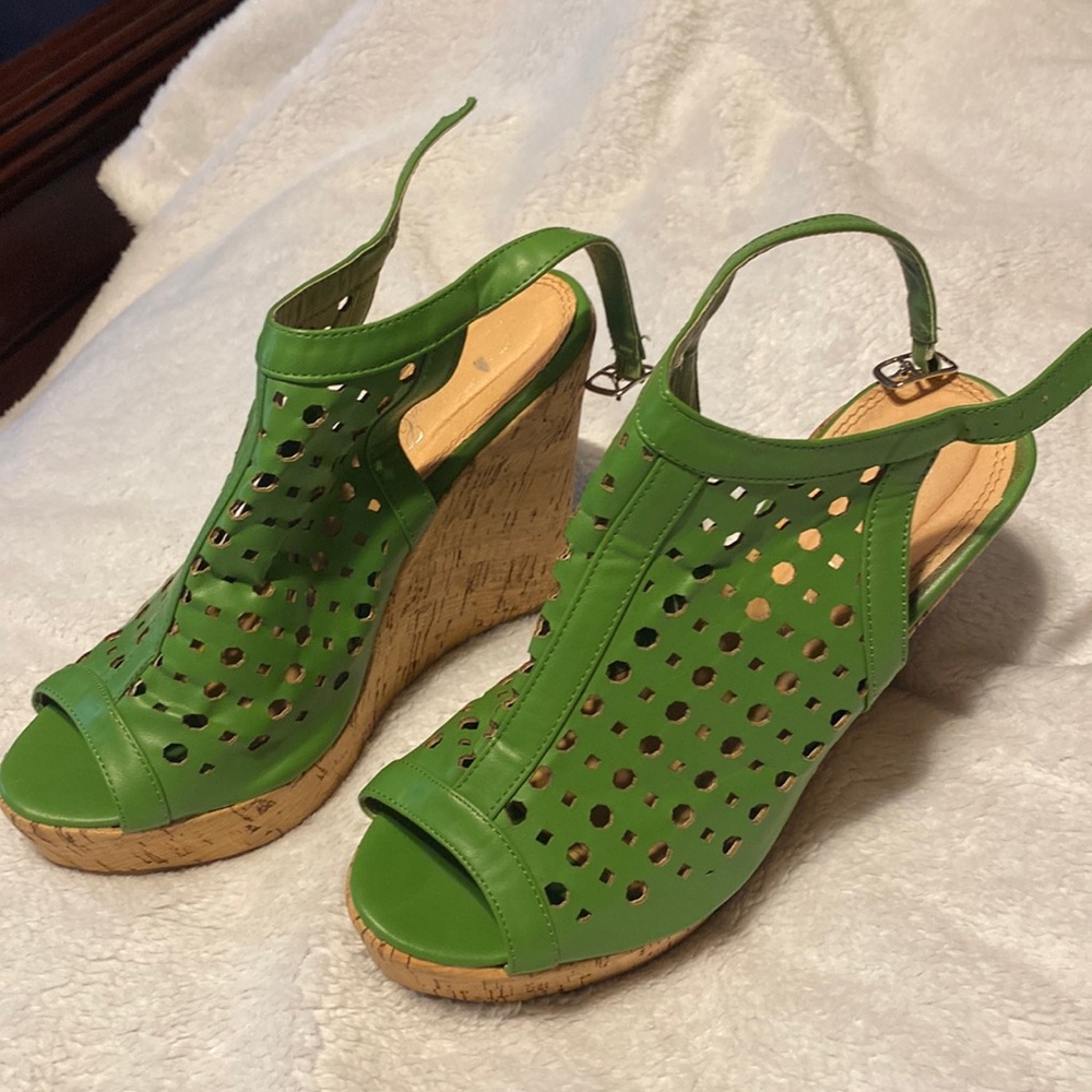 Green De Blossom Collection Wedges